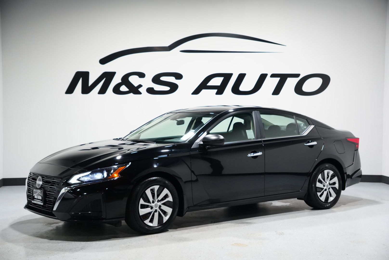 Used 2024 Nissan Altima 2.5 S image 4