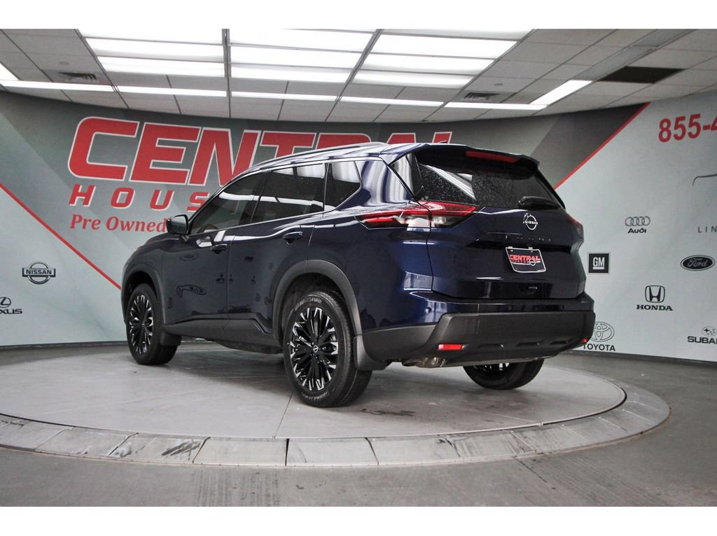 New 2026 Nissan Rogue Dark Armor FWD image 4
