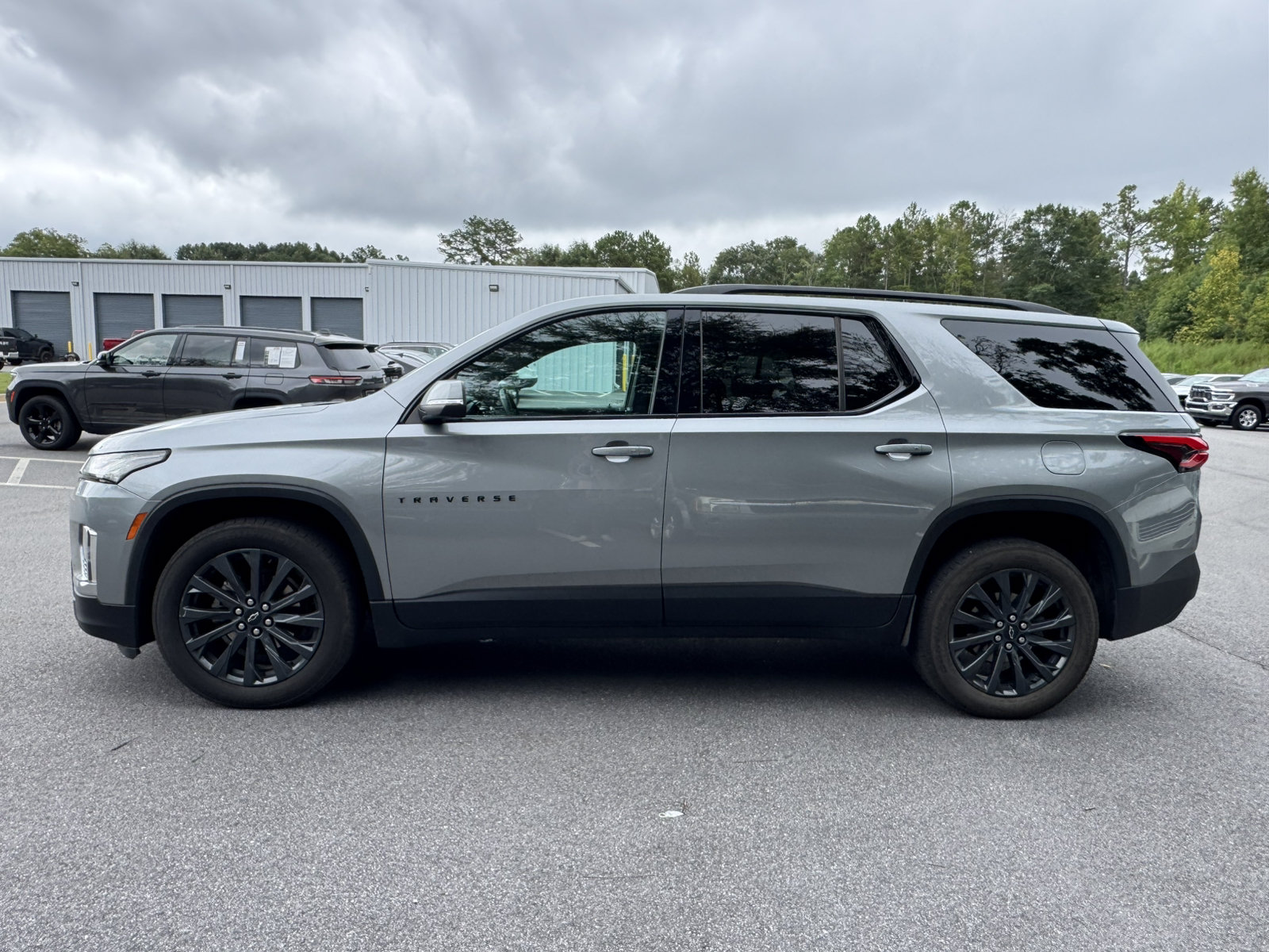Used 2023 Chevrolet Traverse RS AWD/4WD image 8