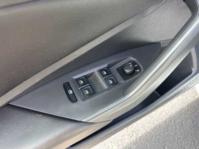 Used 2019 Volkswagen Jetta S image 9