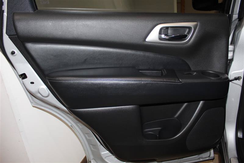 Used 2013 Nissan Pathfinder SL w/ SL Premium Pkg AWD/4WD image 32