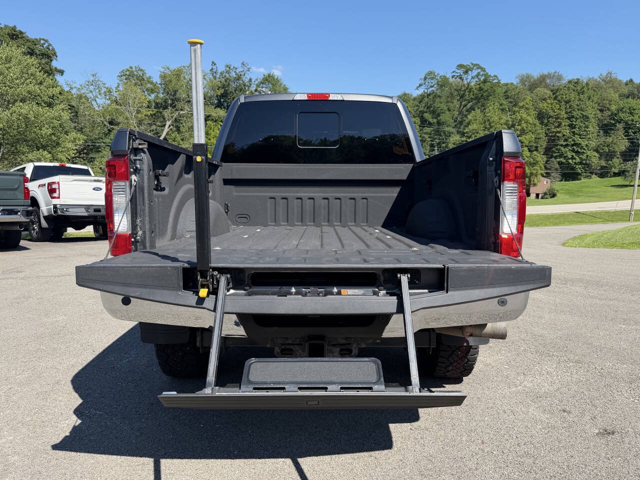 Used 2017 Ford F250 Lariat w/ Lariat Ultimate Package AWD/4WD image 9