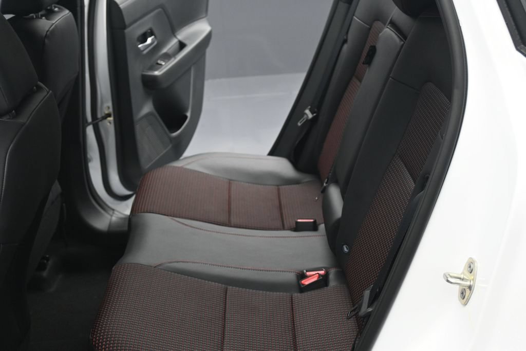 New 2026 Nissan Kicks SR w/ Cold Weather Package FWD image 18