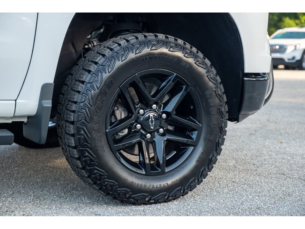 Used 2024 Chevrolet Silverado 1500 LT Trail Boss w/ Convenience Package II AWD/4WD image 10