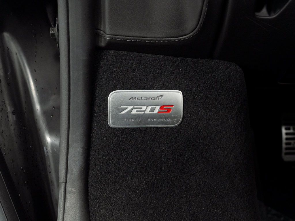 Used 2020 McLaren 720S Performance RWD image 15