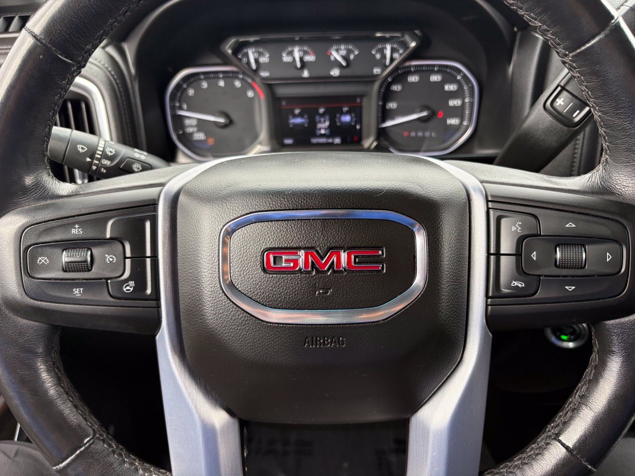 Used 2019 GMC Sierra 1500 SLT w/ SLT Premium Package AWD/4WD image 30
