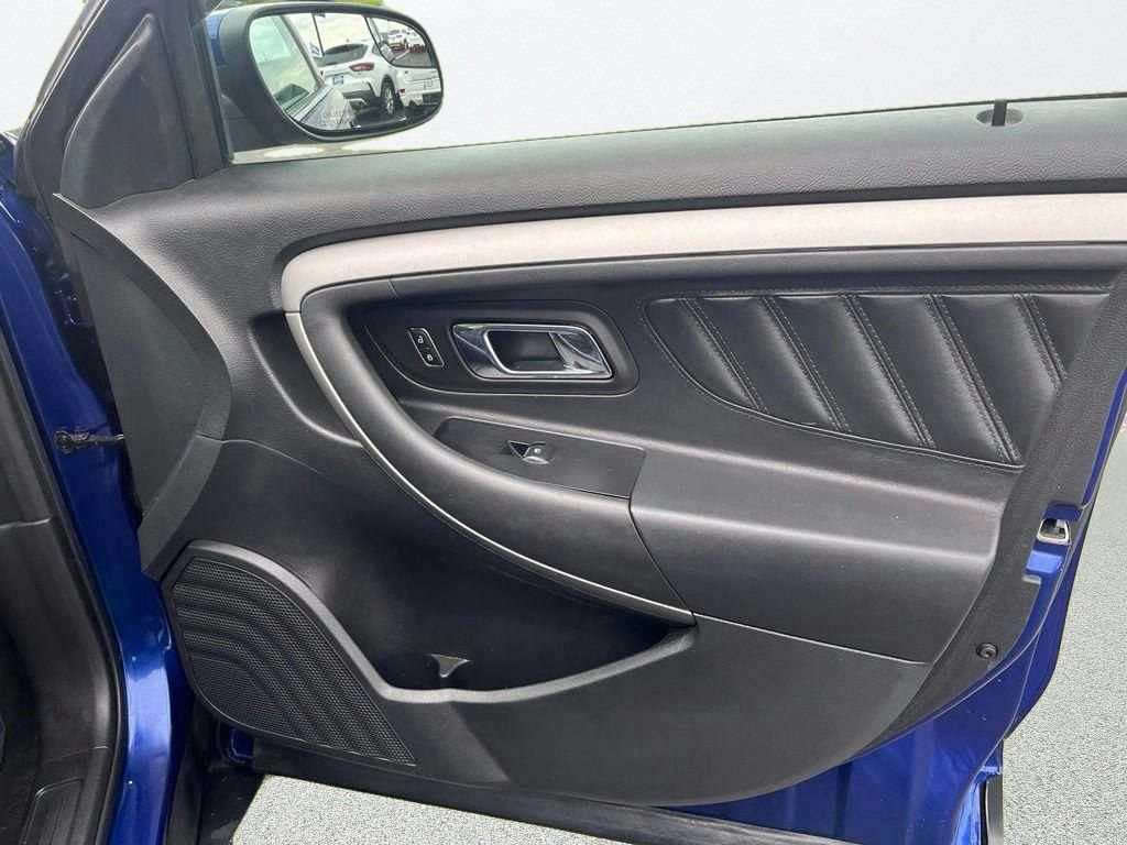 Used 2014 Ford Taurus SEL w/ Equipment Group 201A FWD image 11