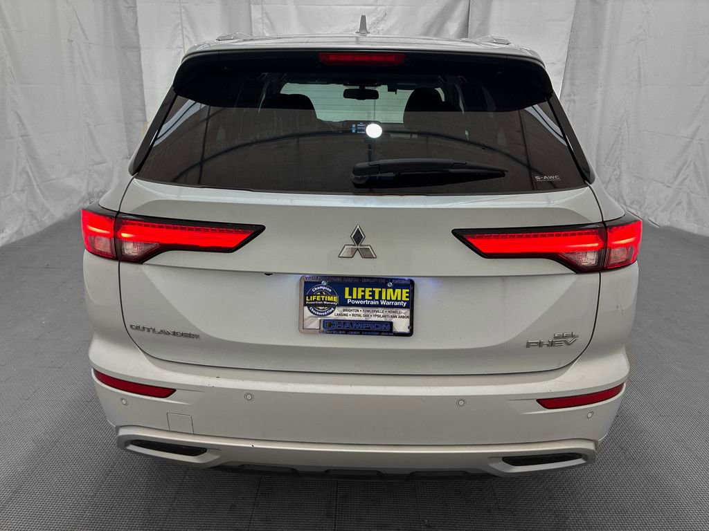 Used 2024 Mitsubishi Outlander SEL AWD/4WD image 6