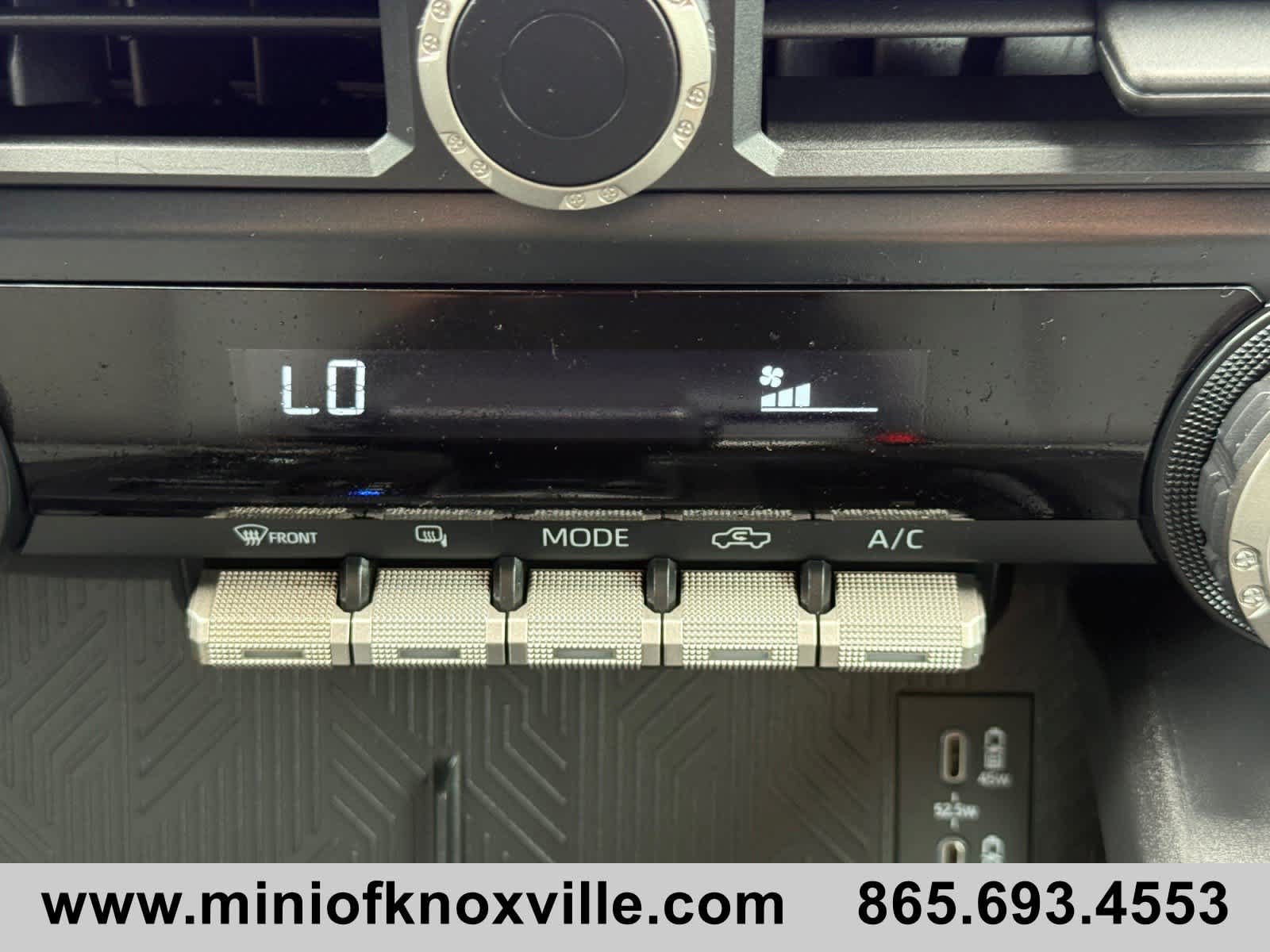 Used 2024 Toyota Tacoma TRD Sport AWD/4WD image 29