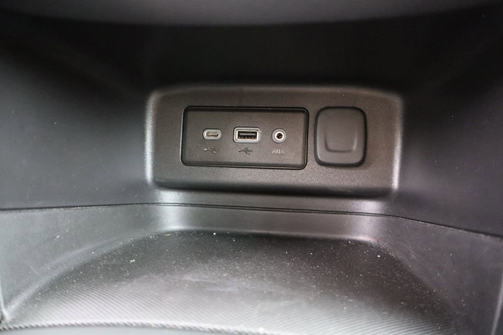 Used 2024 Chevrolet Equinox LT w/ LPO, Floor Liner Package image 21