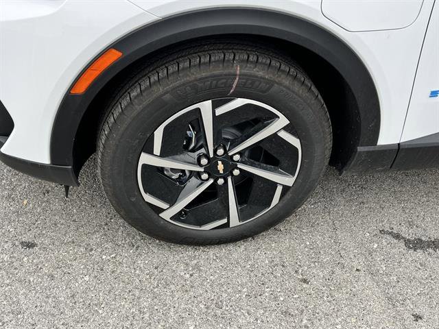 New 2026 Chevrolet Equinox EV LT image 10