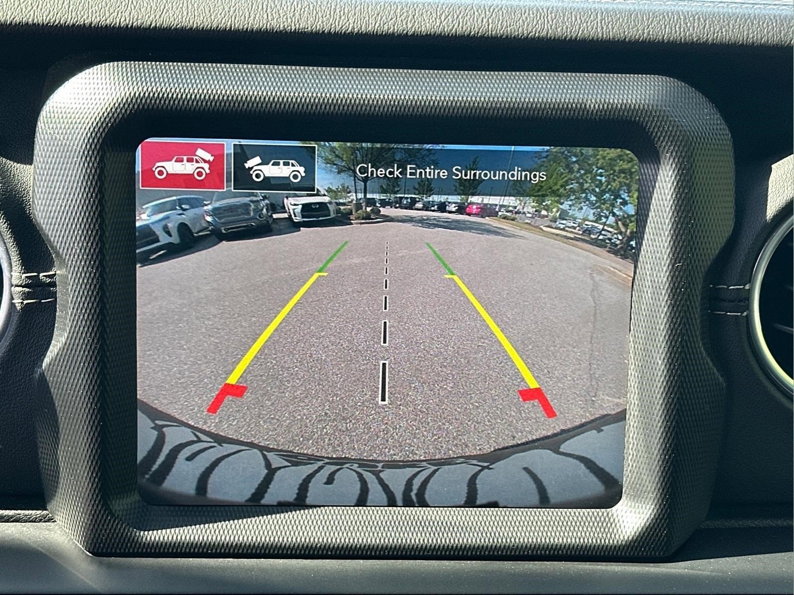 Used 2021 Jeep Wrangler Unlimited Sahara w/ Cold Weather Group AWD/4WD image 25