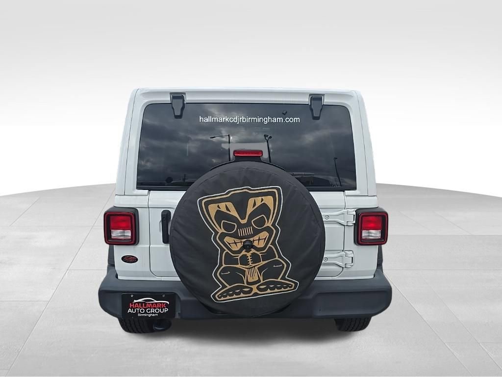 Used 2021 Jeep Wrangler Unlimited Islander AWD/4WD image 4