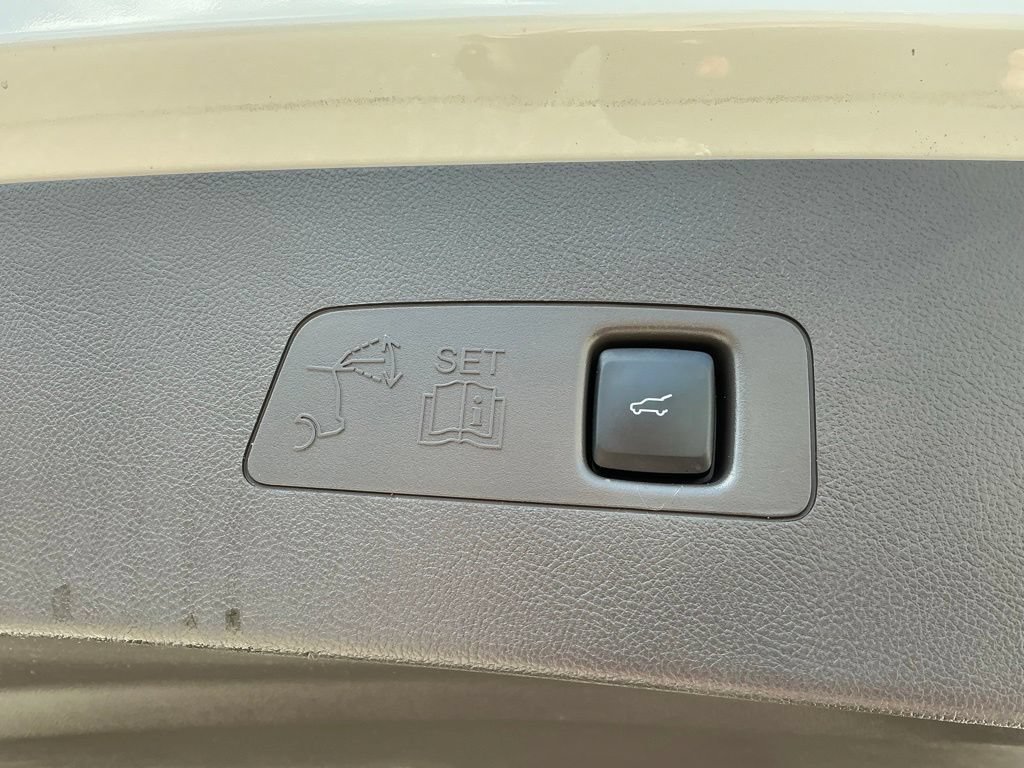 Used 2021 Lincoln Corsair FWD image 24