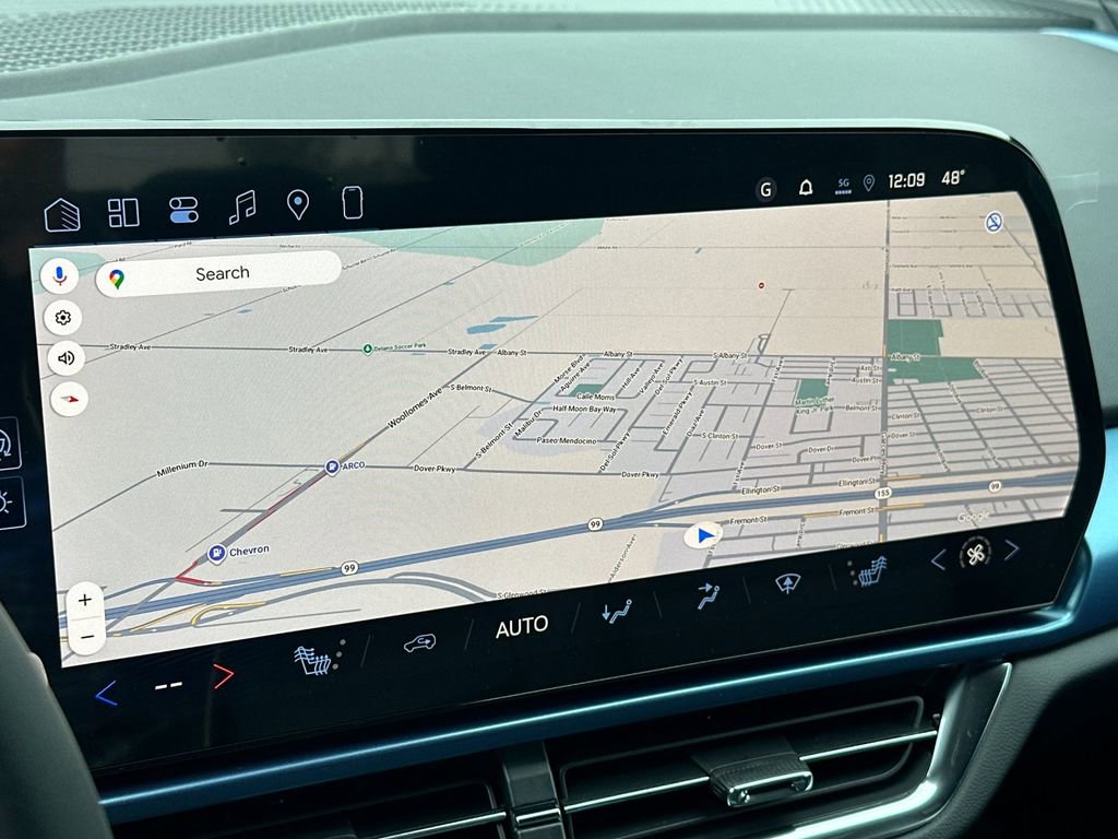 Used 2026 Chevrolet Equinox EV LT image 18