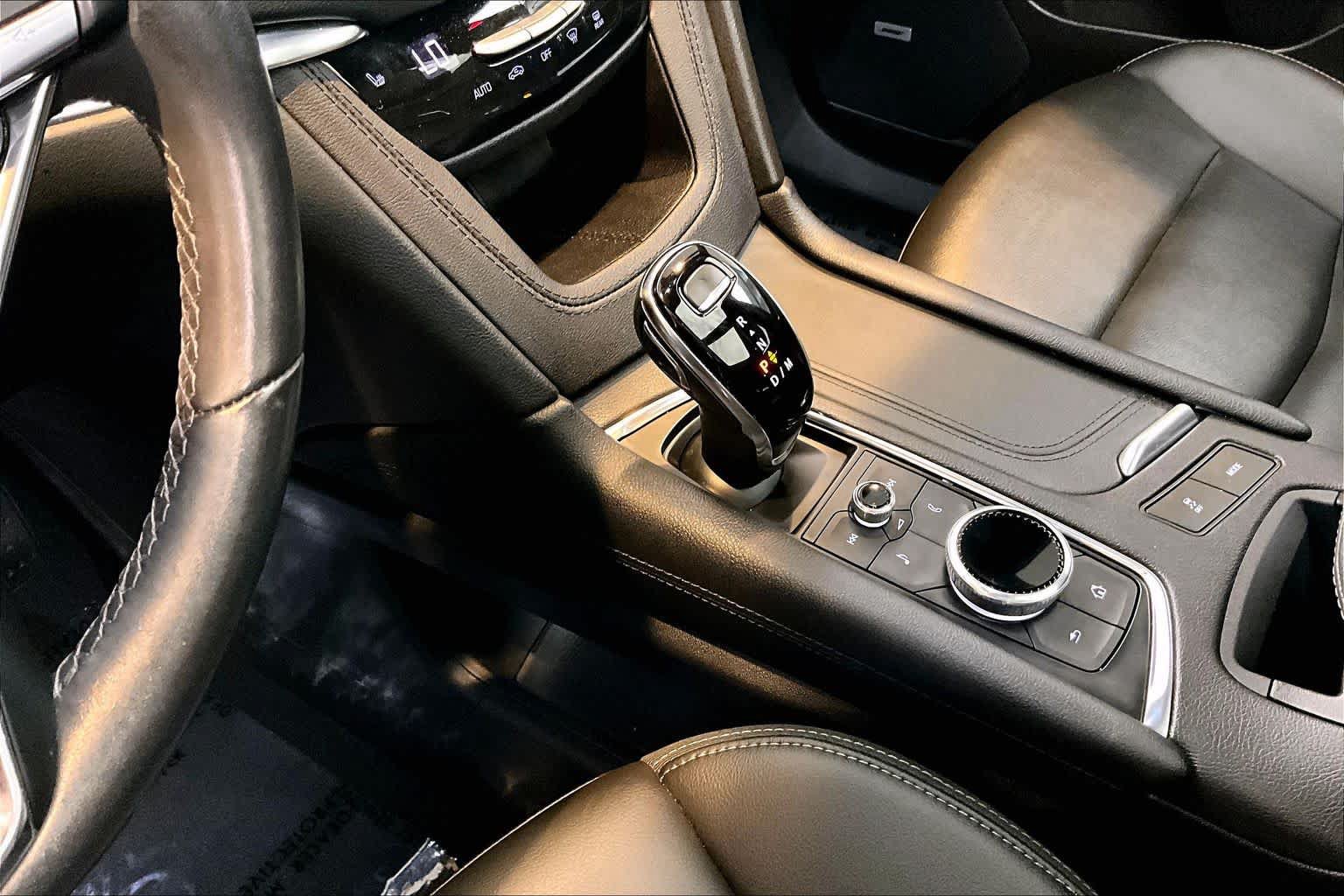 Used 2023 Cadillac XT6 Luxury FWD image 17
