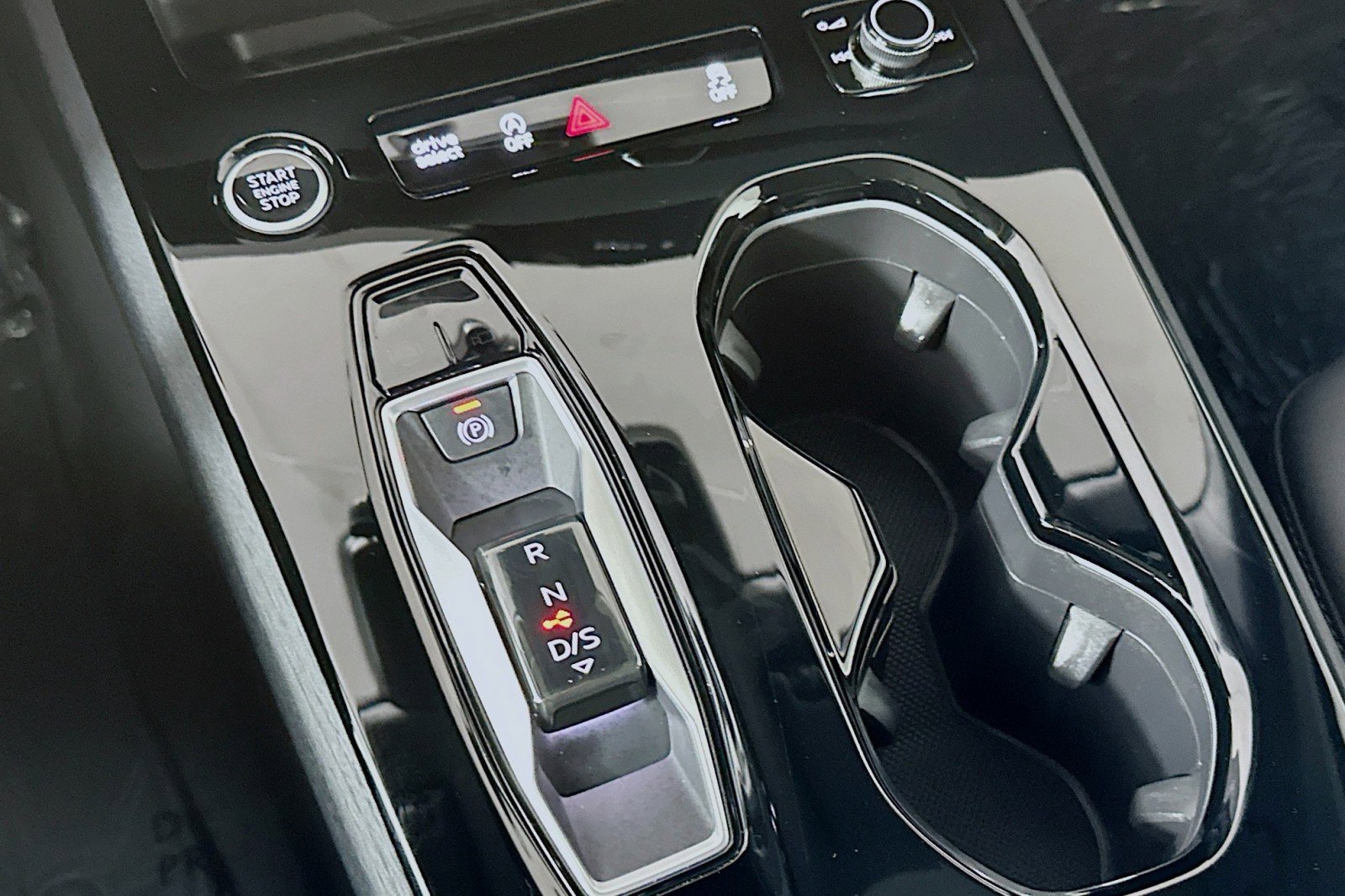 Used 2025 Audi A5 2.0T Premium w/ Convenience Package image 7