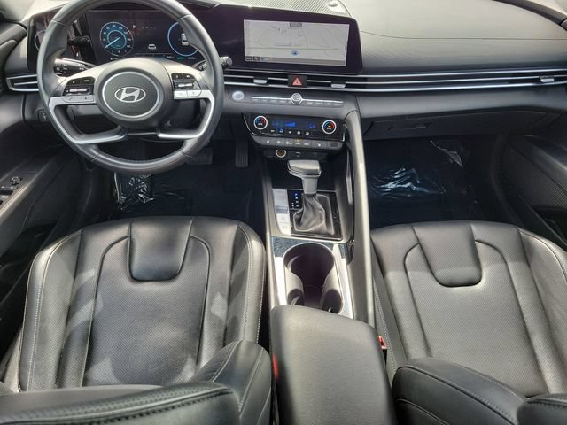 Used 2025 Hyundai Elantra Limited FWD image 16