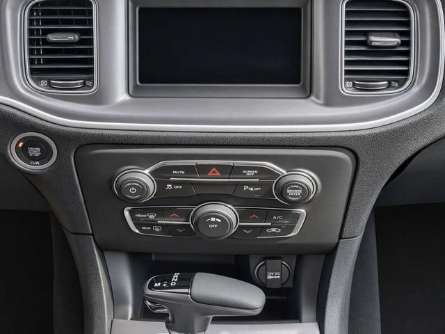 Used 2019 Dodge Charger SXT RWD image 18