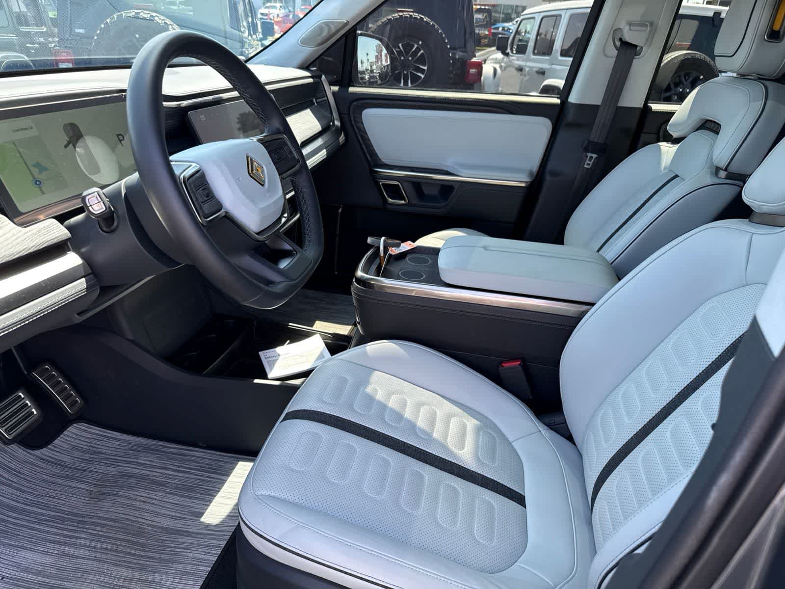Used 2023 Rivian R1S Launch Edition AWD/4WD image 27