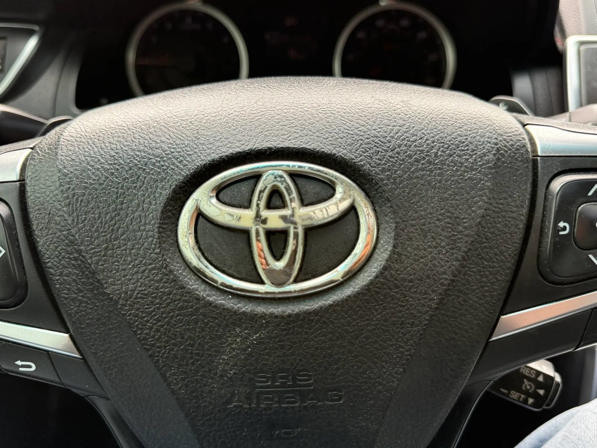 Used 2017 Toyota Camry XSE FWD image 27