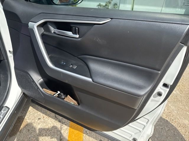Used 2023 Toyota RAV4 XLE Premium FWD image 15