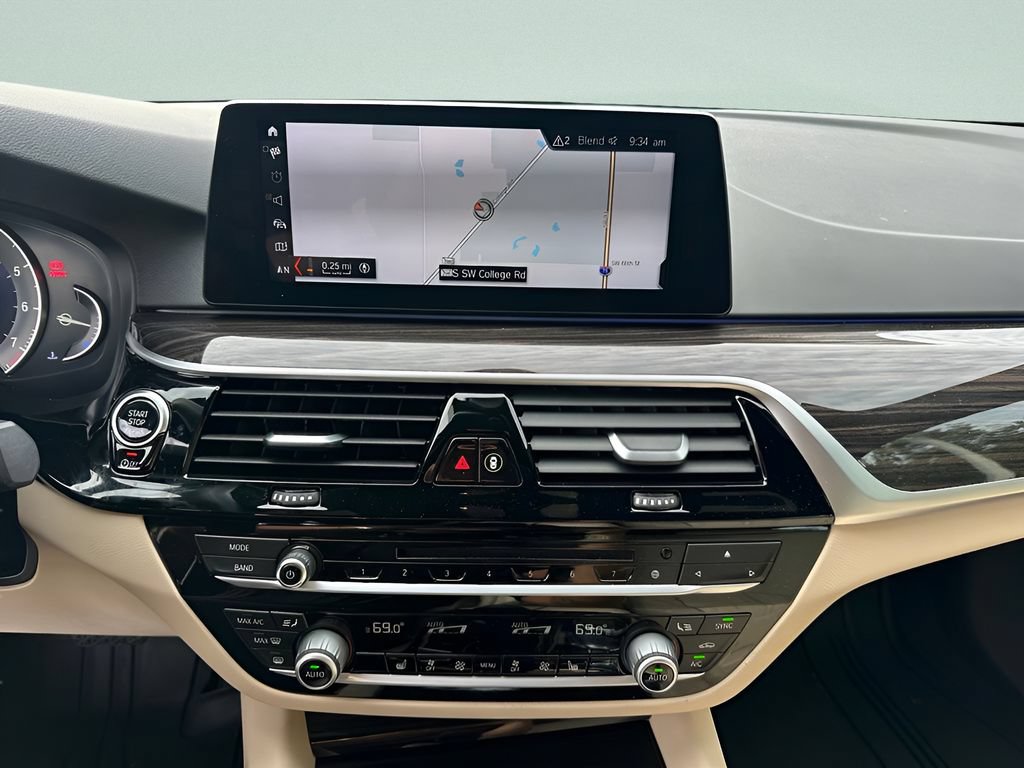Used 2017 BMW 540i RWD image 14