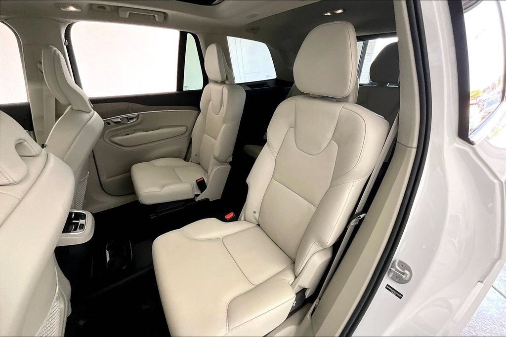 Certified 2025 Volvo XC90 B6 Plus w/ Protection Package Premier AWD/4WD image 35