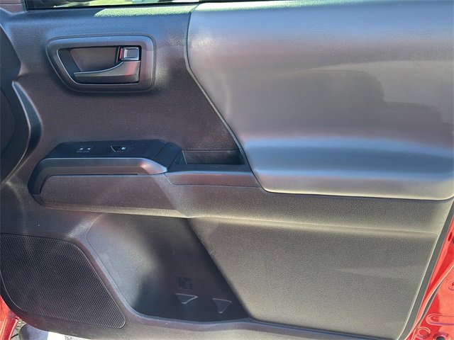 Used 2022 Toyota Tacoma SR w/ SR Convenience Package image 10
