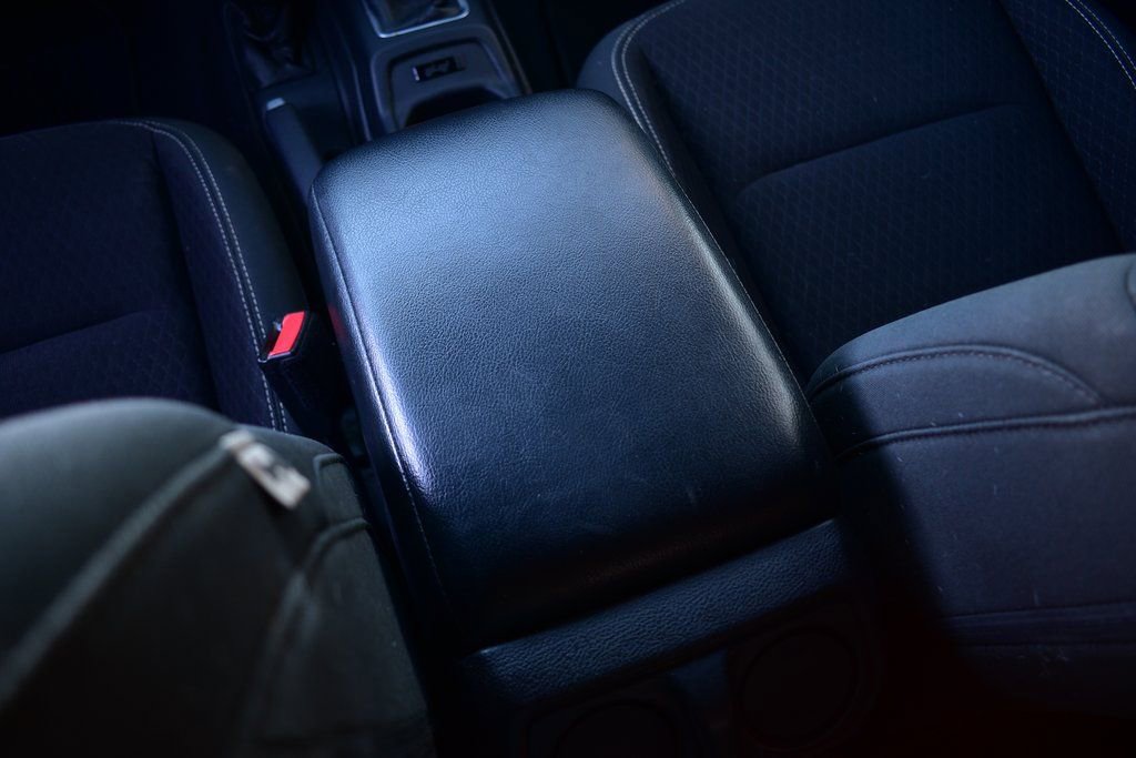 Used 2021 Jeep Wrangler Sport S image 28