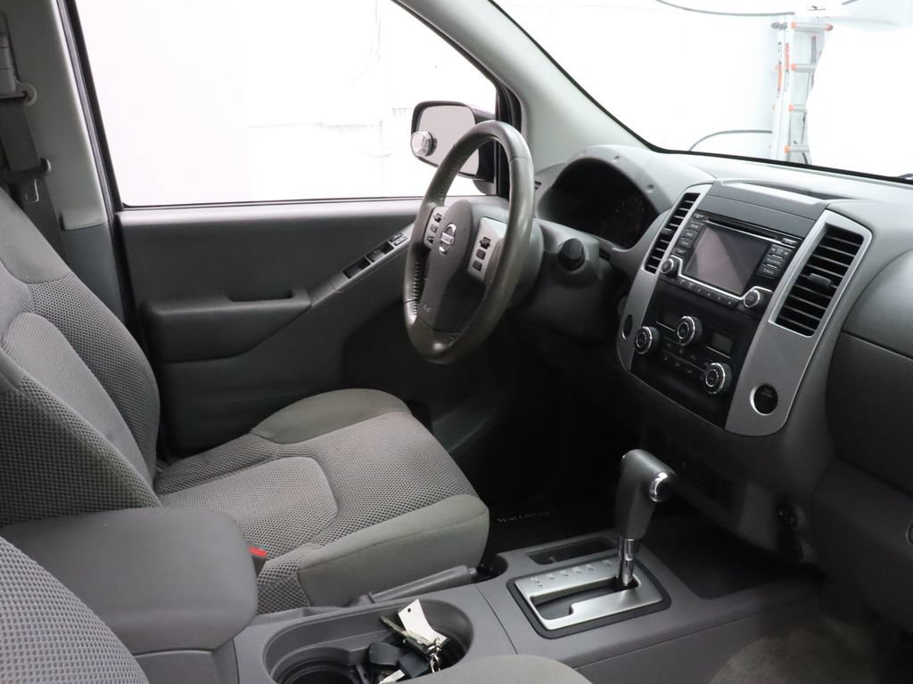 Used 2017 Nissan Frontier SV w/ SV Value Truck Package RWD image 23