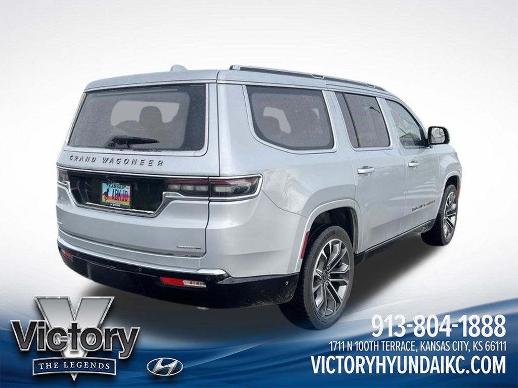 Used 2022 Jeep Grand Wagoneer Series III w/ Rear Seat Video Group 1 AWD/4WD image 5