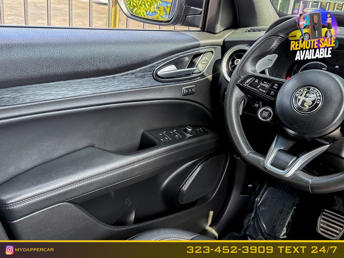 Used 2024 Alfa Romeo Stelvio Sprint RWD image 18