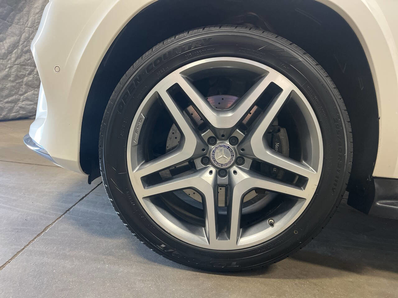 Used 2017 Mercedes-Benz GLS 550 4MATIC image 9