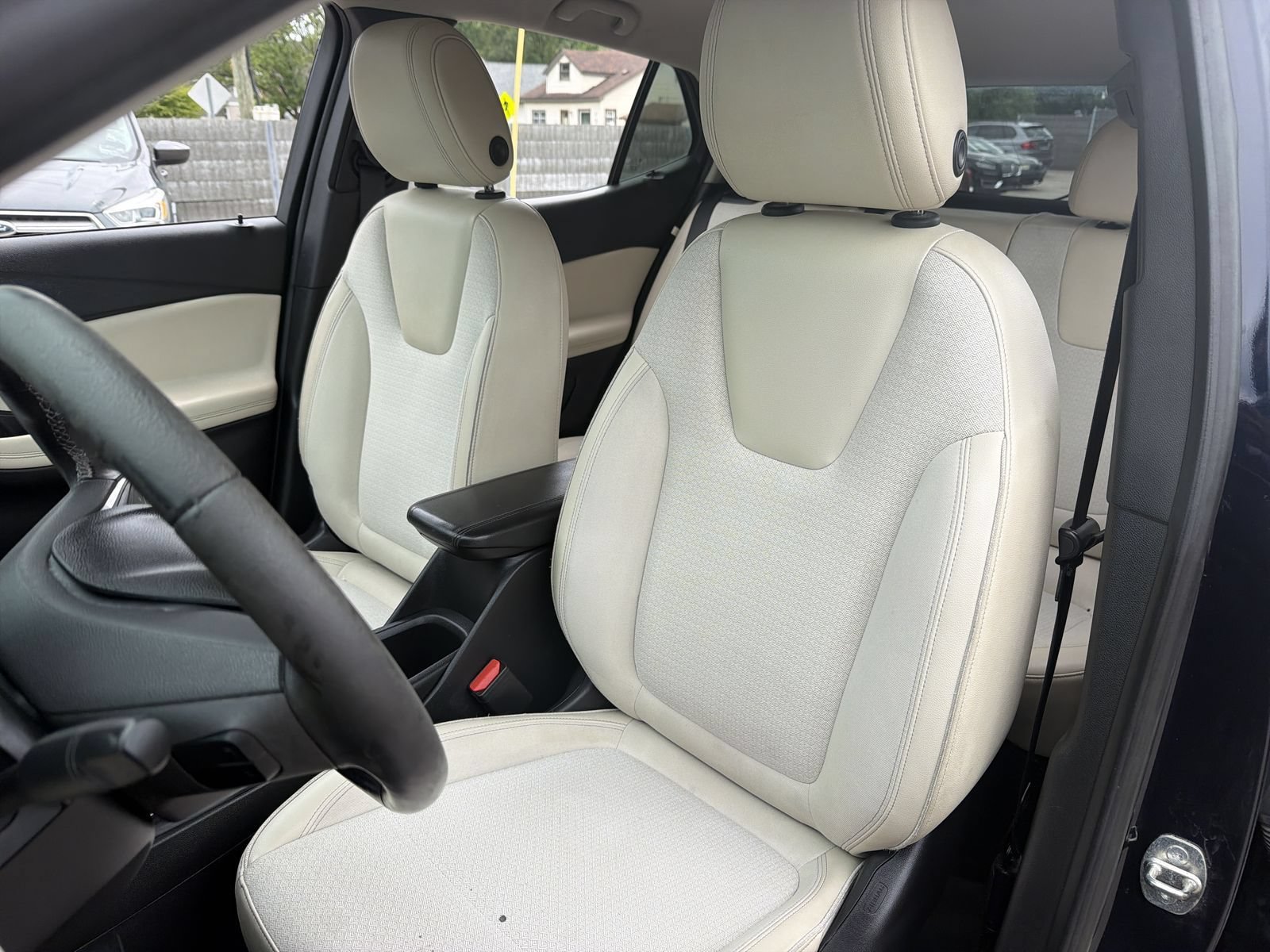 Used 2020 Buick Encore GX Preferred w/ Cold Weather Comfort Package FWD image 18