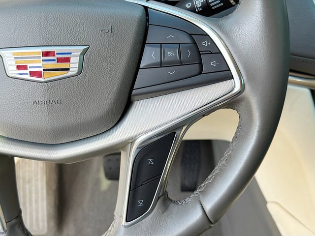 Used 2022 Cadillac XT5 Premium Luxury w/ Technology Package AWD/4WD image 38