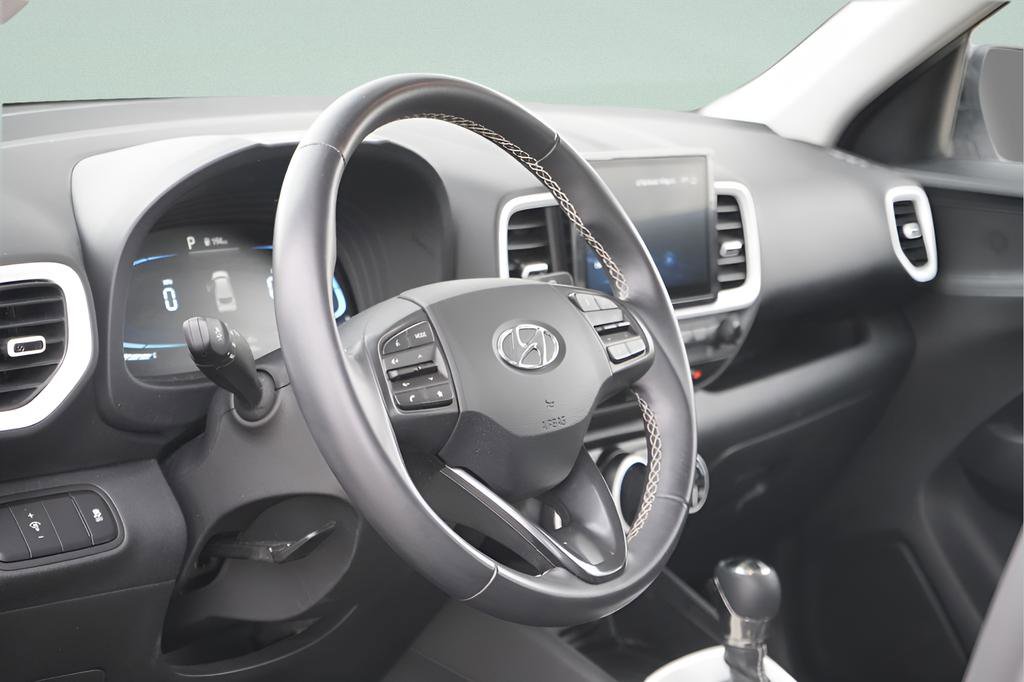 Certified 2023 Hyundai Venue Limited FWD image 20