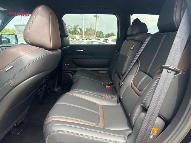 New 2026 Nissan Armada SL w/ Captain's Chari Seat Package AWD/4WD image 8