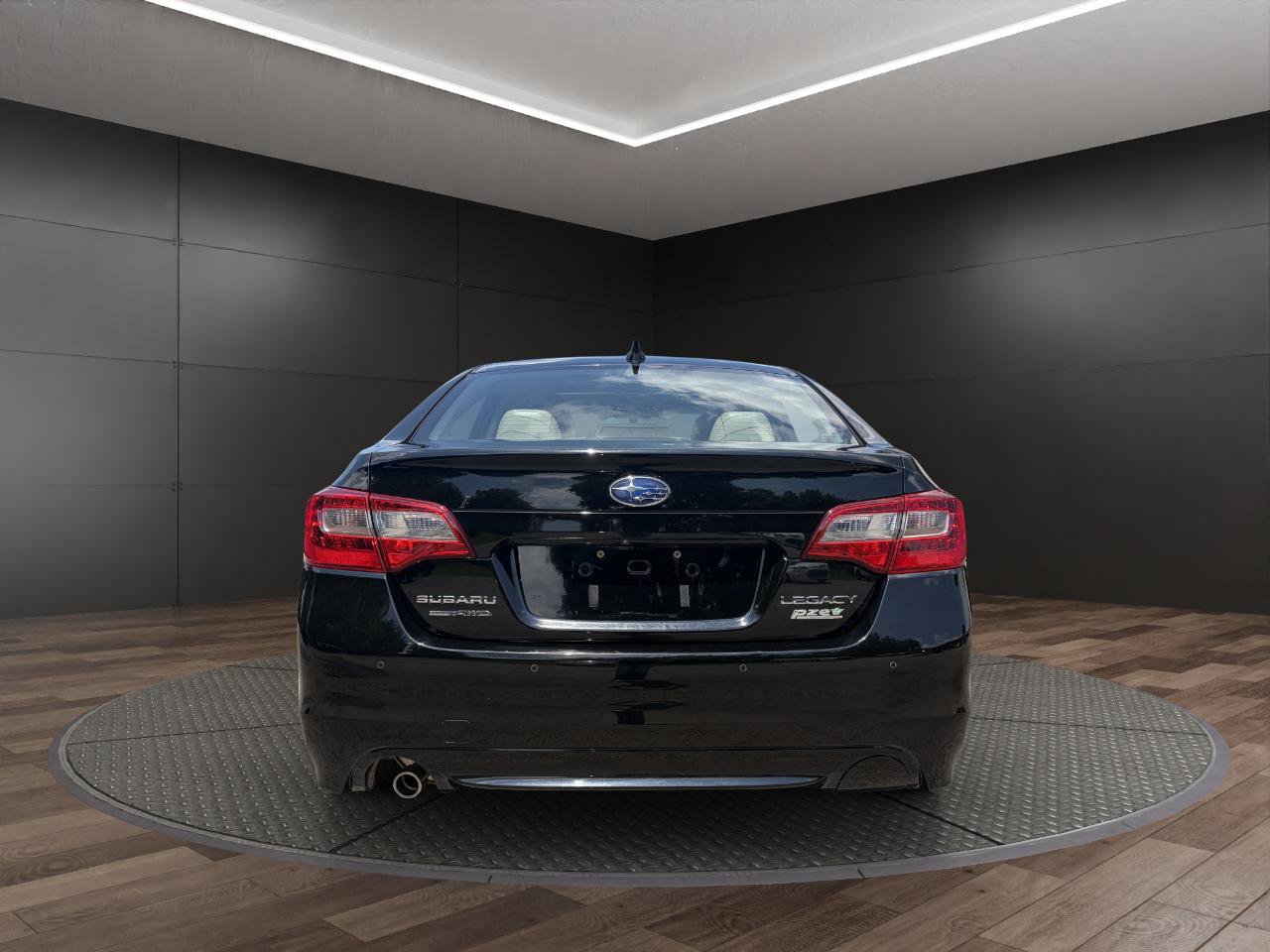 Used 2017 Subaru Legacy 2.5i Limited AWD/4WD image 7