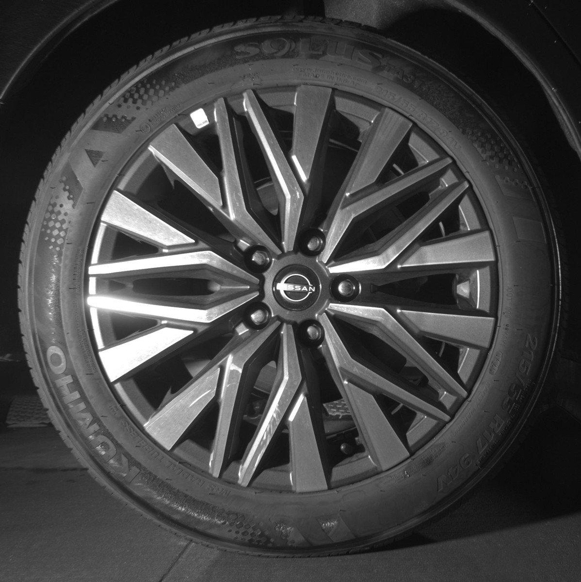 Used 2025 Nissan Altima 2.5 SV image 15