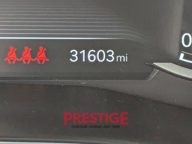 Used 2024 Genesis G70 2.5T image 14