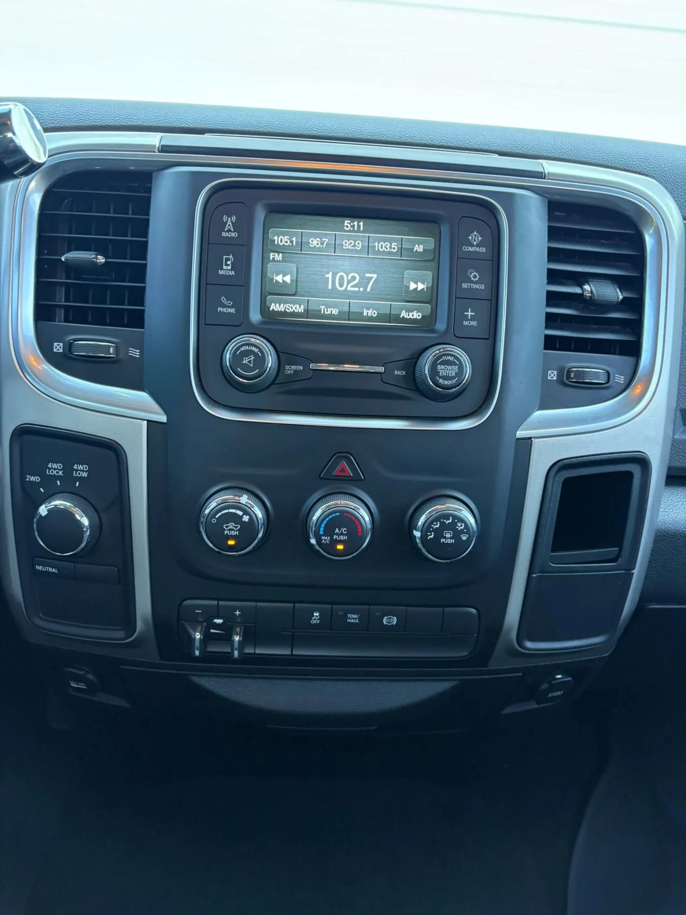 Used 2018 RAM 2500 SLT AWD/4WD image 11