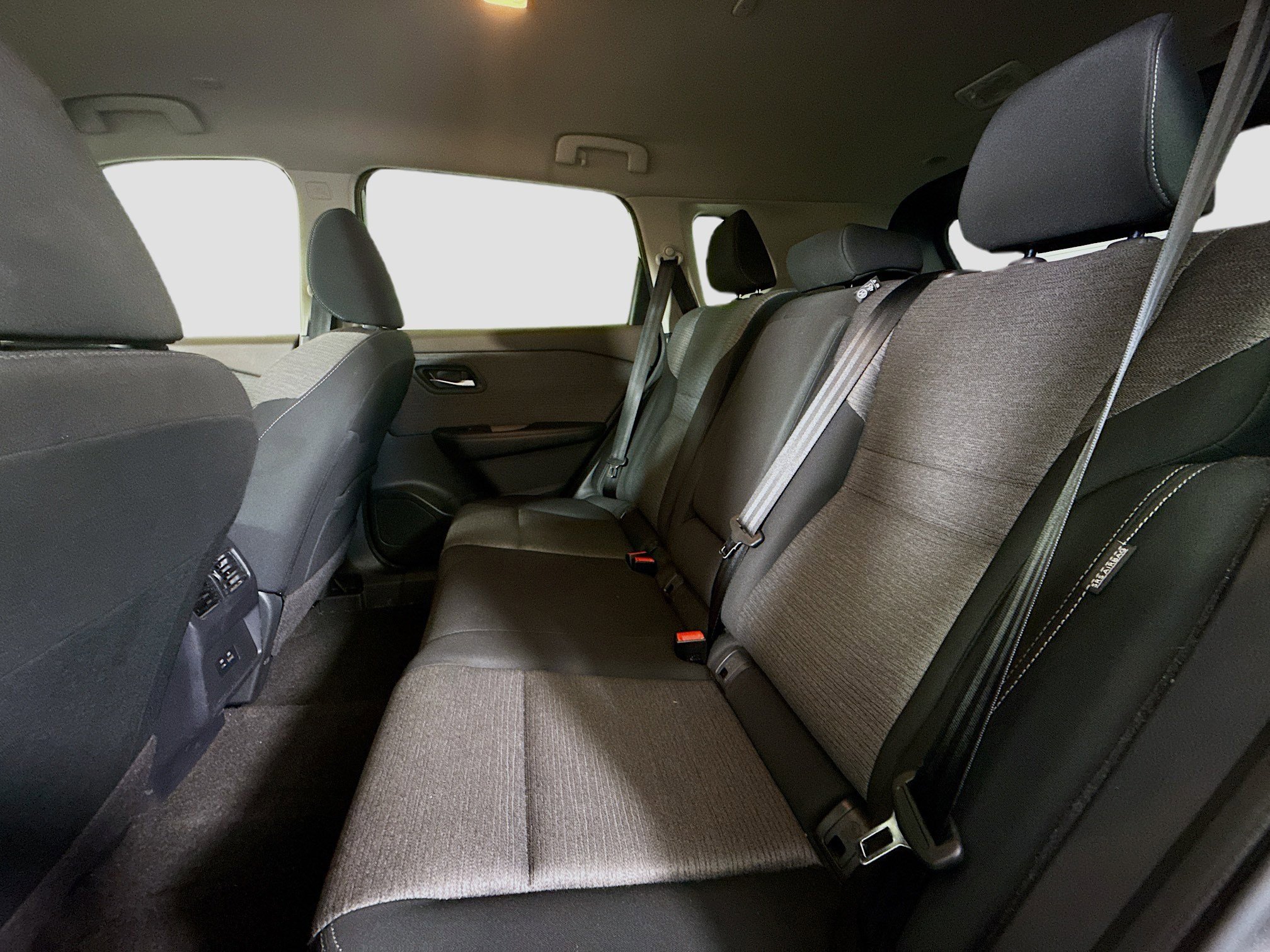 Used 2023 Nissan Rogue SV image 20