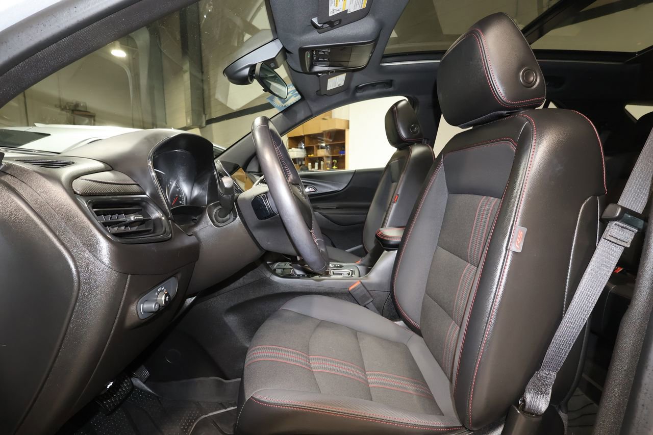 Used 2022 Chevrolet Equinox RS w/ Infotainment Package image 22