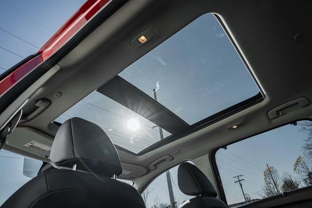 Used 2022 Nissan Rogue SV w/ SV Premium Package image 30