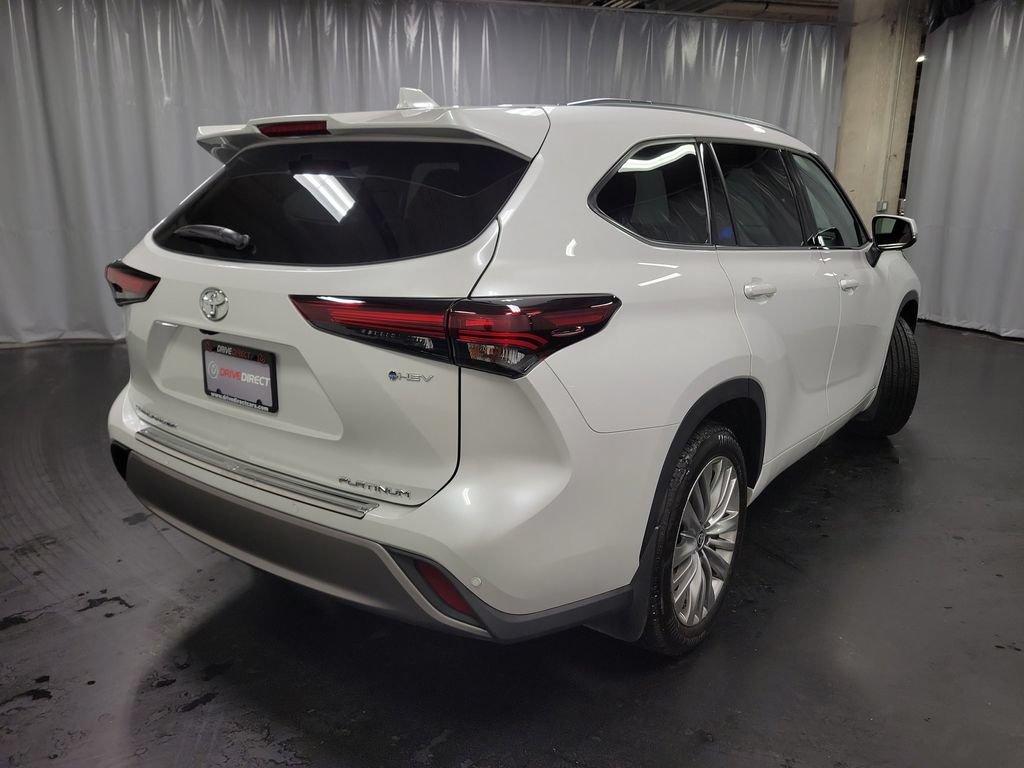 Used 2026 Toyota Highlander Platinum AWD/4WD image 8