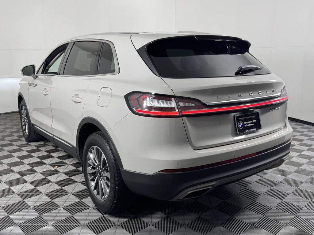 Used 2019 Lincoln Nautilus Select AWD/4WD image 8