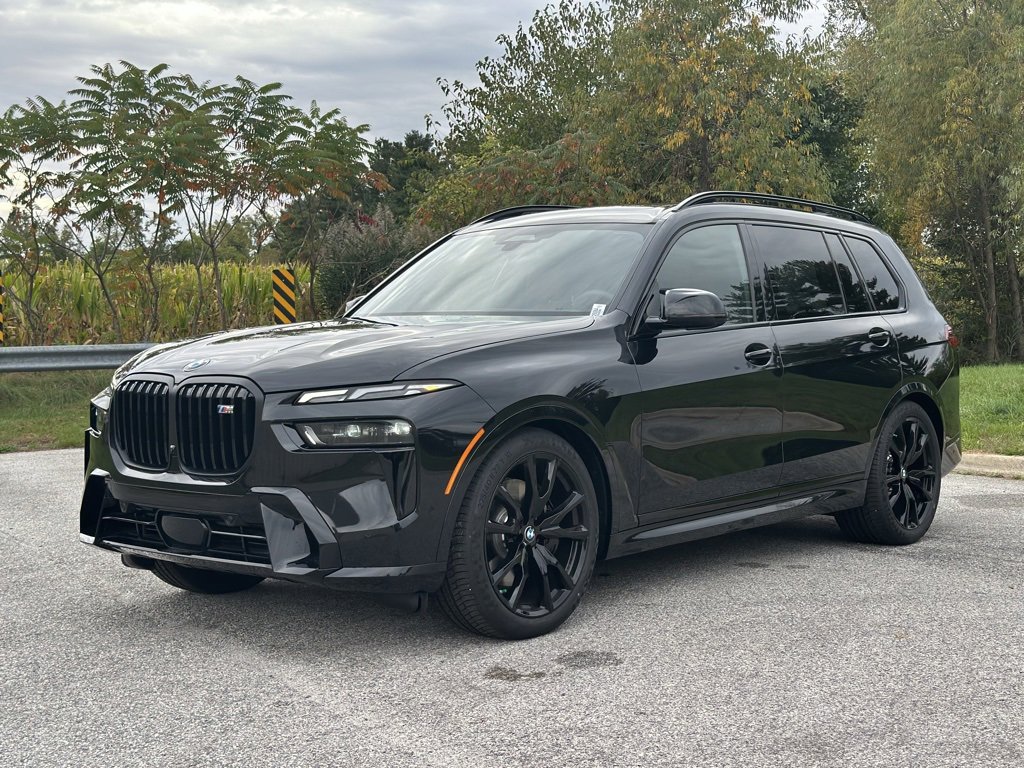New 2026 BMW X7 M60i image 3