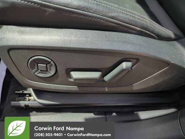Used 2020 Audi Q3 2.0T Premium Plus w/ Premium Plus Package AWD/4WD image 12