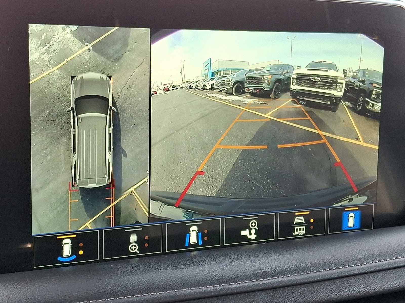 Used 2021 Chevrolet Tahoe LT w/ LT Signature Package image 19